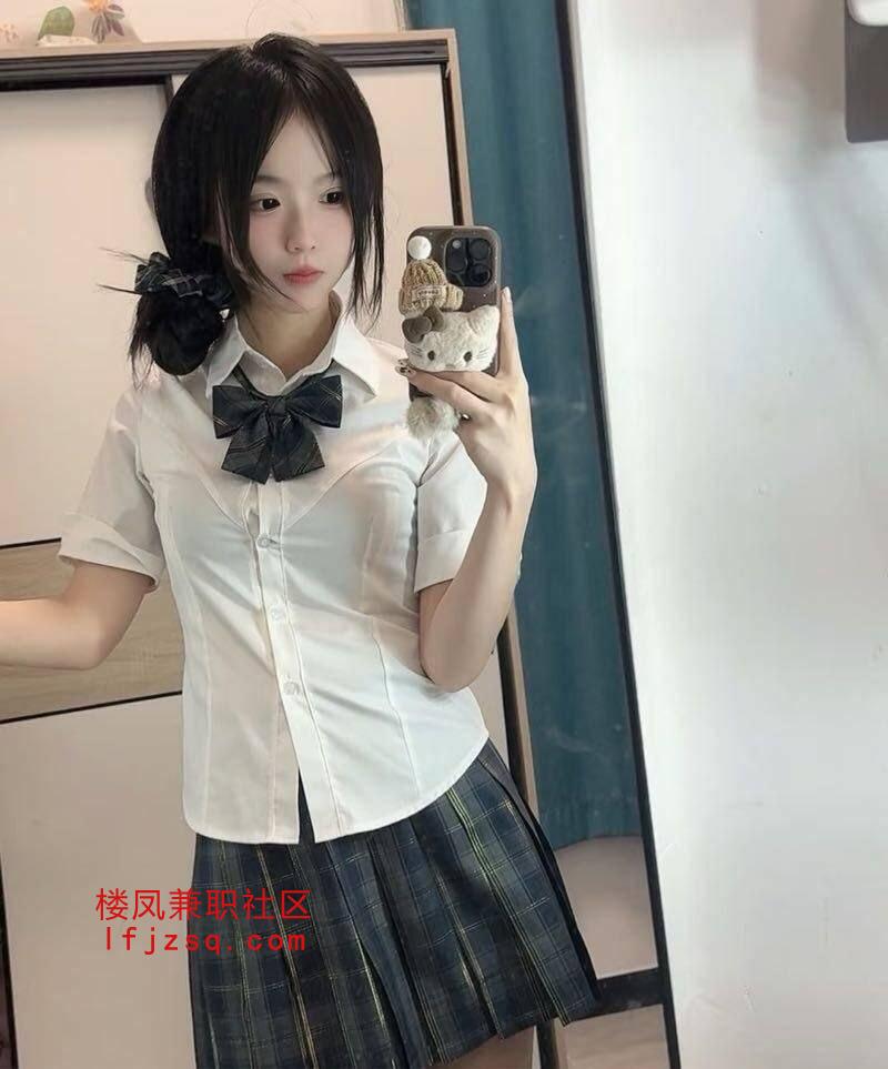 西宁再战性感女友水多多