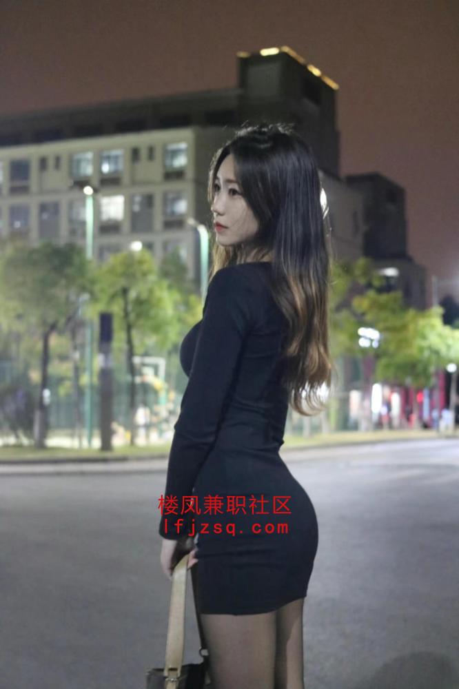 翘臀嫩妹在城阳有地会潮喷
