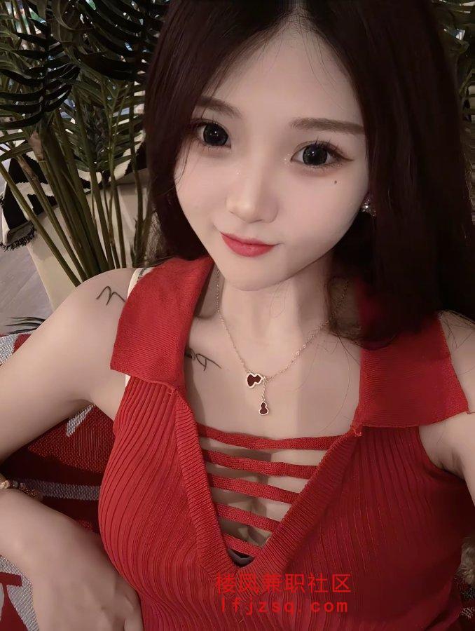风骚性感翘臀大胸少妇