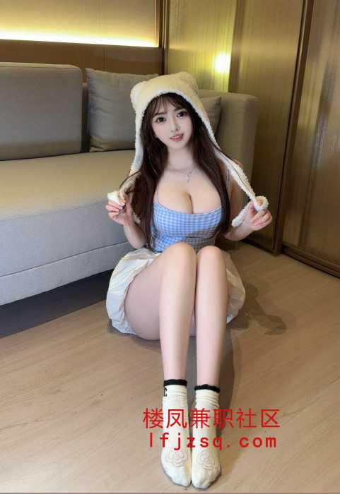 爆乳蜜桃臀眼镜浪婦