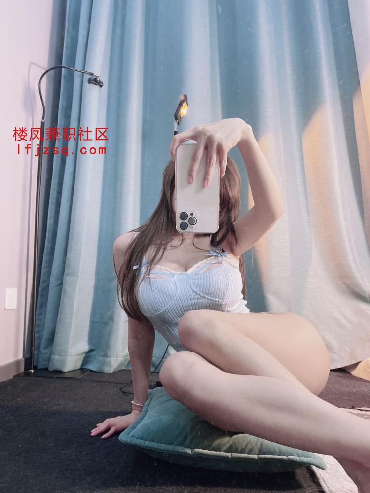 泉州市妹妹乳头粉粉的逼逼粉粉的摸几下就出水