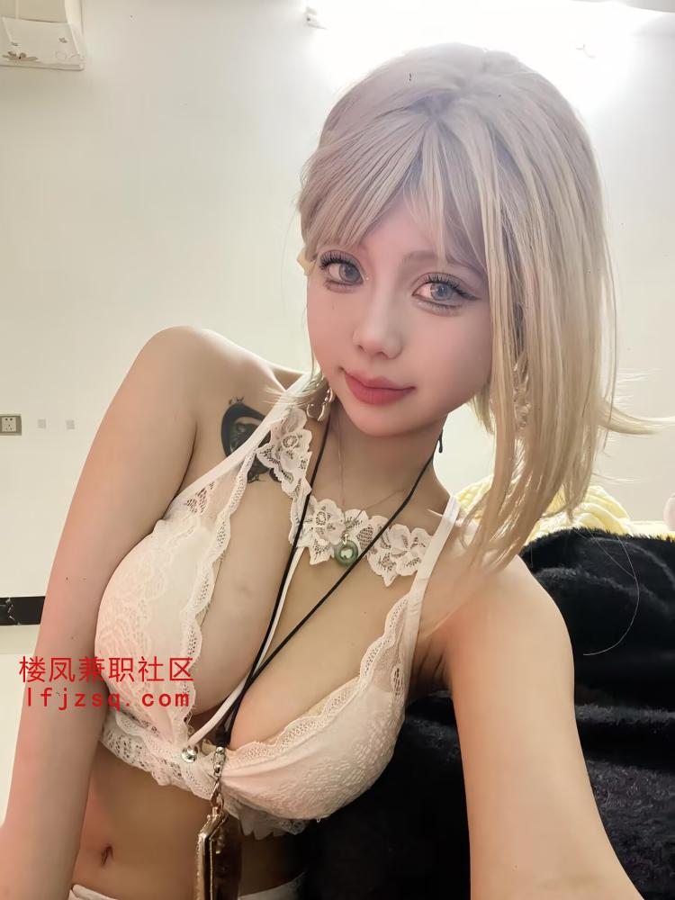 粉嫩小骚货姿势各种配合