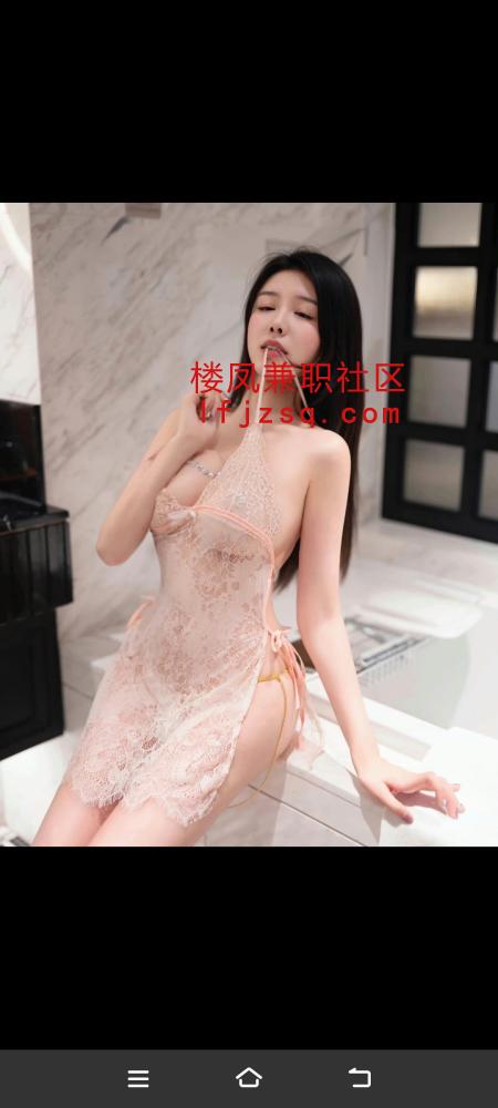 00后甜美欲女小妹跪舔吹插服务一流