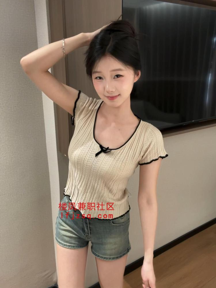 姐姐刚出道水嫩水嫩的腰细包子弹性足屁股翘翘很哇塞！