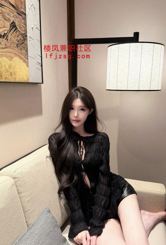 深圳身材美胸嫩妹抓龙筋