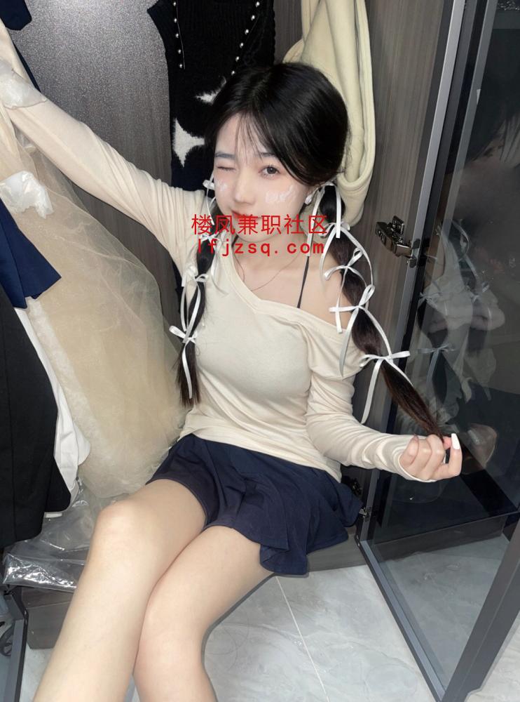 青涩敏感水多多抽搐式高潮，学妹逼又紧又滑烫