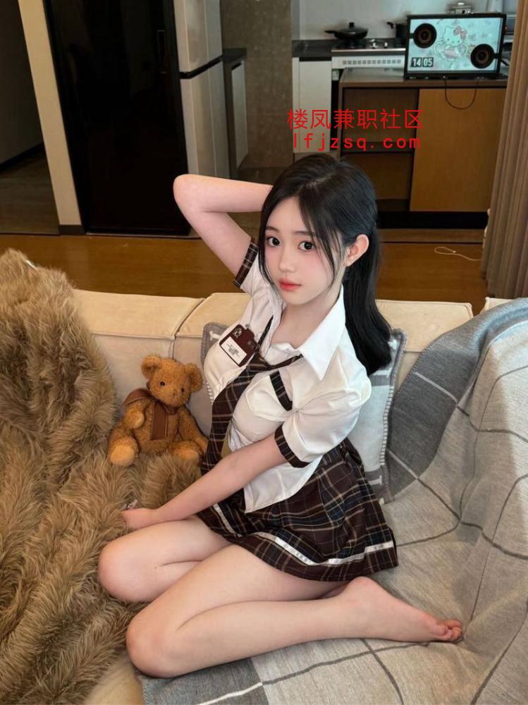 和平少妇A4腰大胸情趣内衣制服