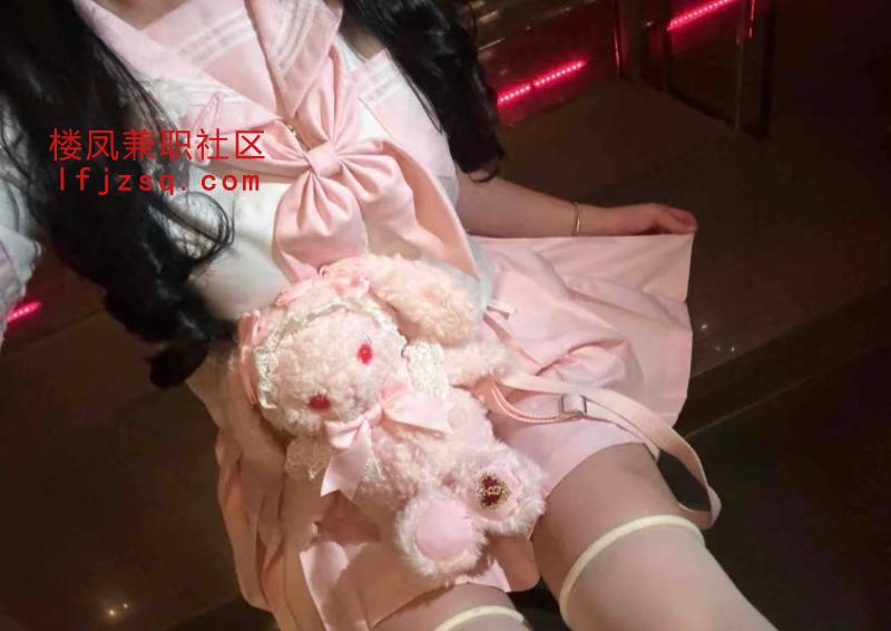中山性感女友小喵黑丝