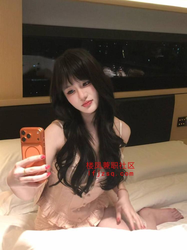 青岛貌美身材好露露老师