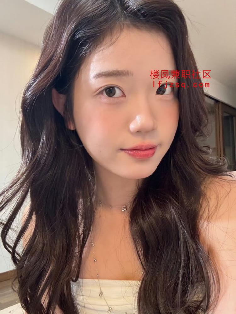 南通妹子刚做兼职，粉逼水多