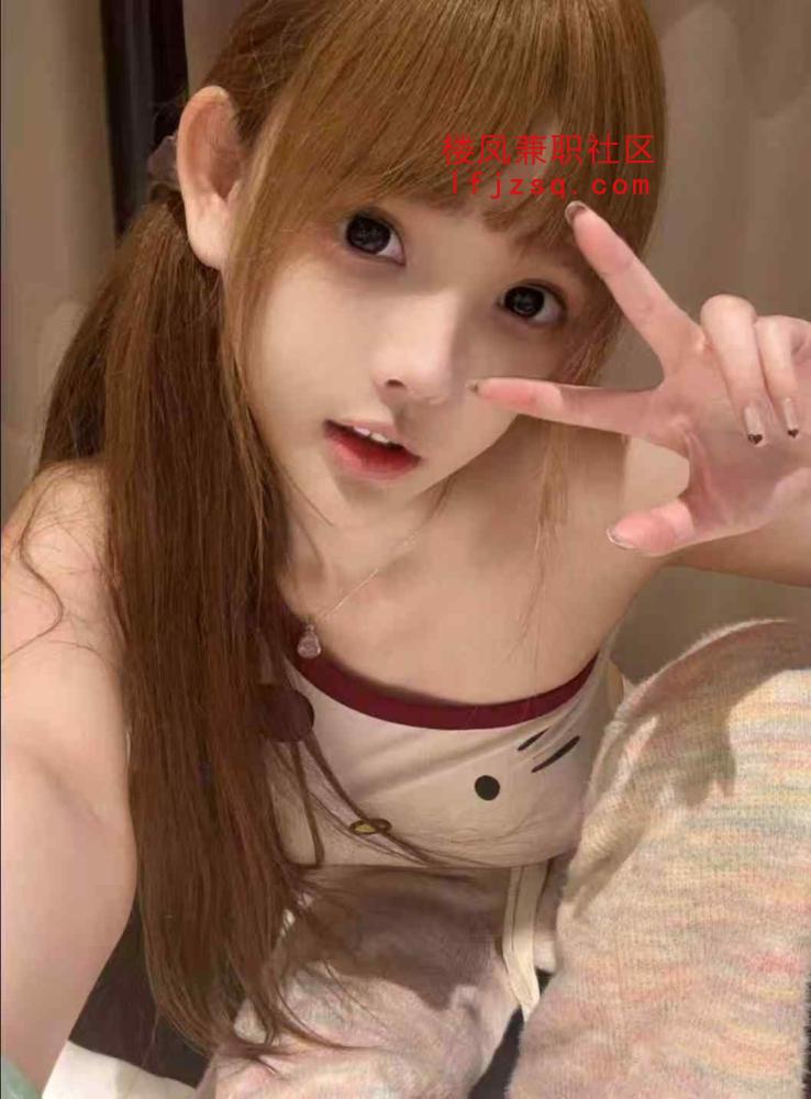 黑丝制服风骚御姐