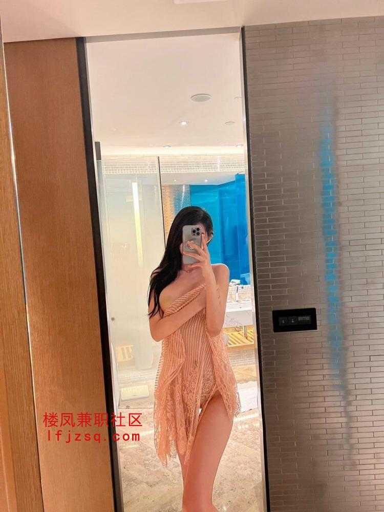 佛山粉嫩巨乳妹妹角色扮演小娇妻被操到直喊老公！太刺激了！