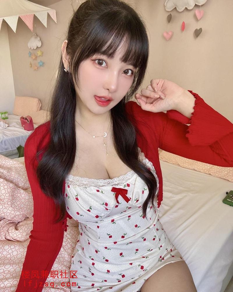 上海调教极品嫩妹少妇感大奶制服诱惑