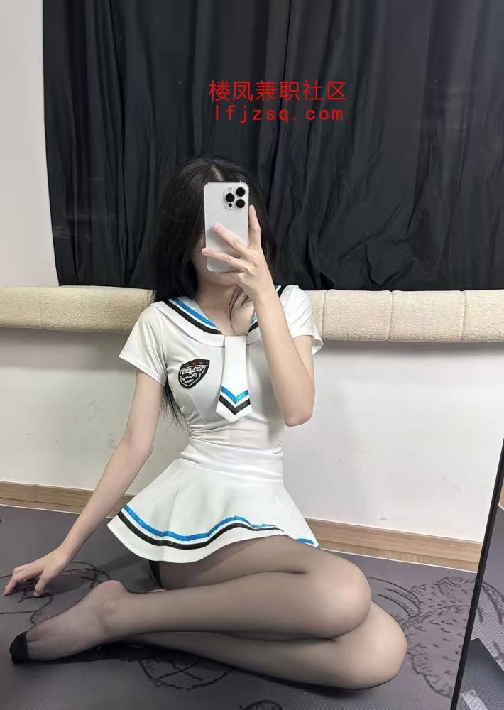 淄博高质量黑丝情趣性感女郎，腰细长腿，黑丝任撕，体验了一把岛国片男主的视觉！