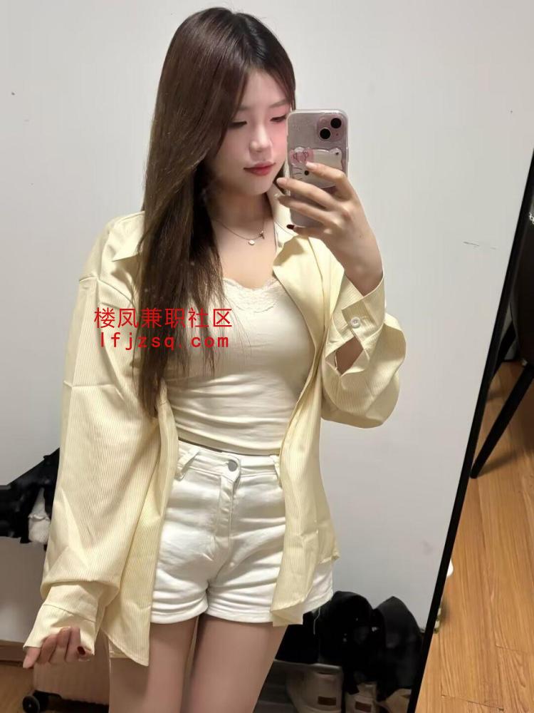 桐乡甜美嫩妹粉乳制服诱惑