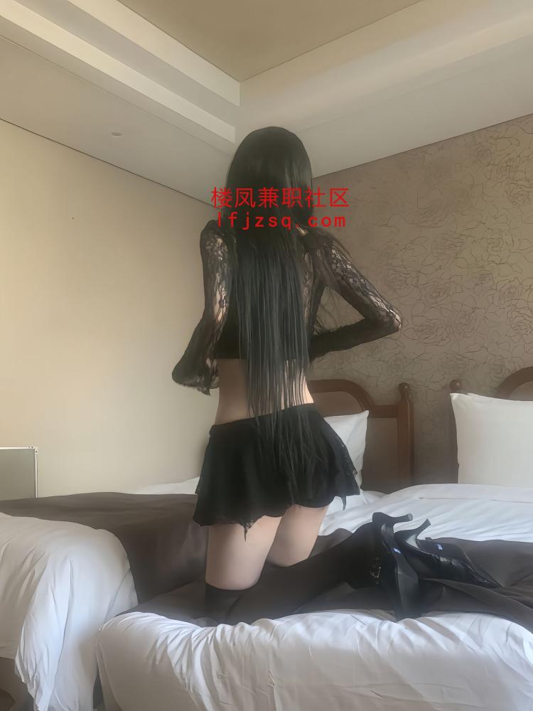 00后年轻漂亮小妹妹，听话服务好，淫水多，上粉下嫩