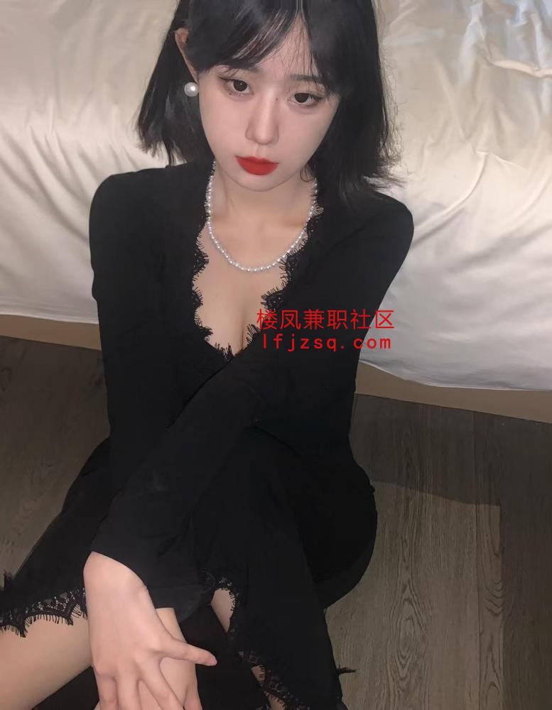 颜值嫩妹小逼粉粉很干净忍不住69又滑又紧