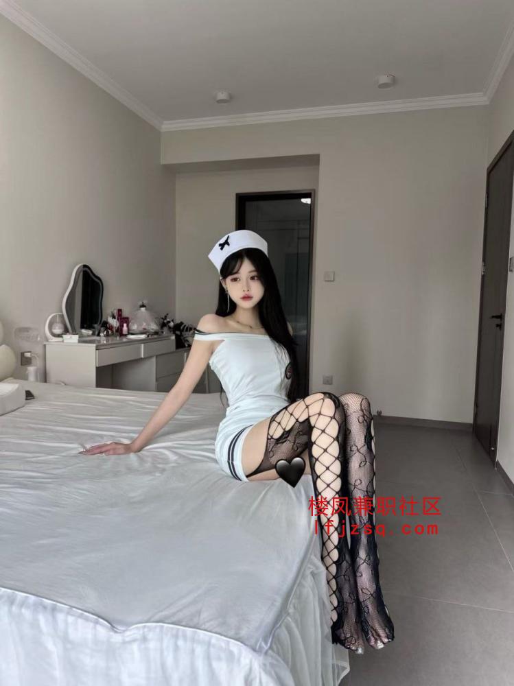 武汉身材高挑御姐刚下海配合各种姿势