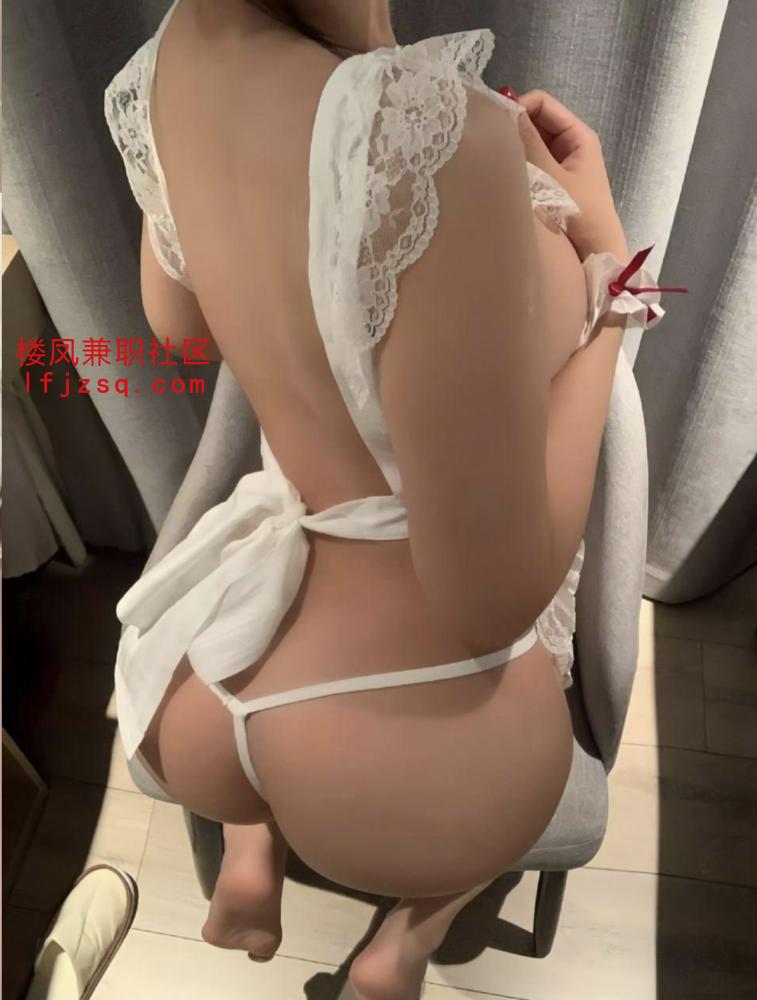 听话乖巧大胸粉嫩小逼会夹水多会调情qq3146449421