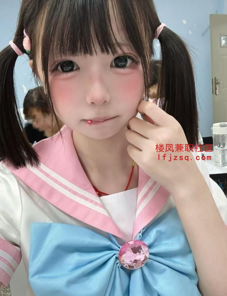 天津温柔制服大胸小茜泻火