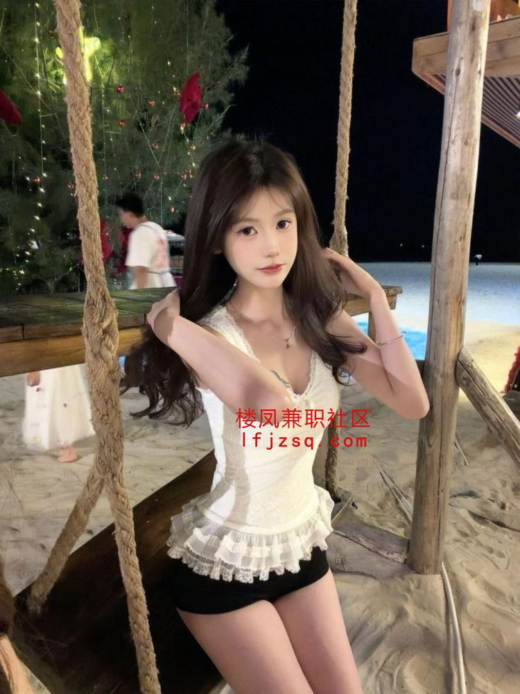 烟台美胸白嫩小姐姐性息