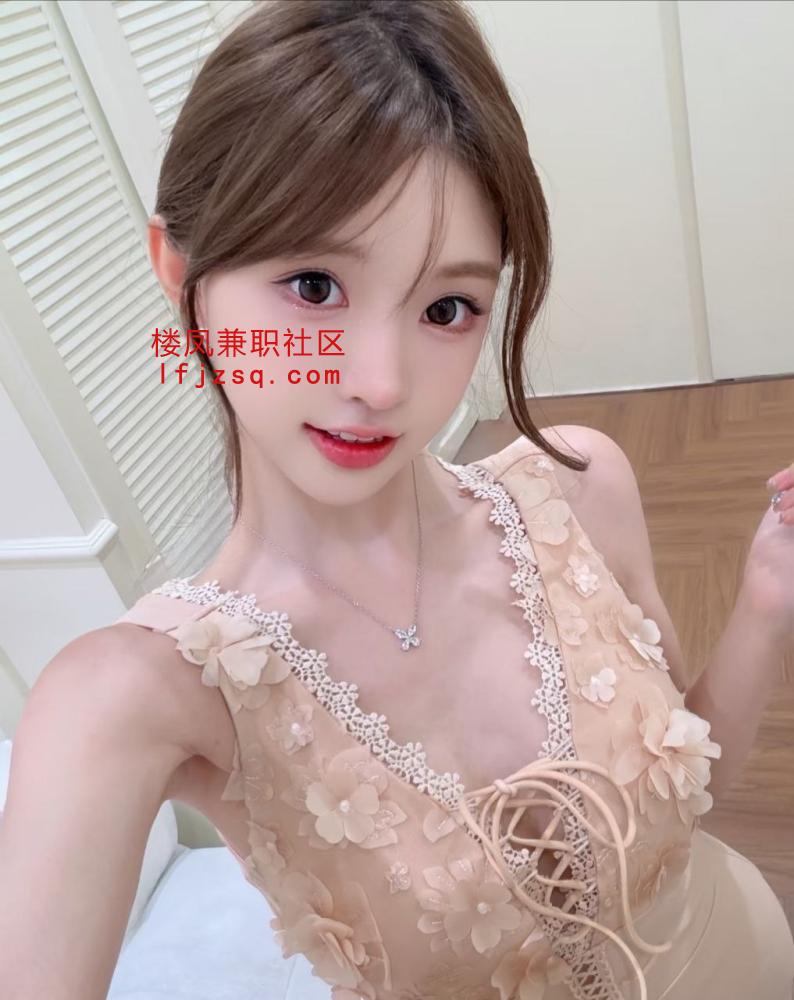 温州粉嫩逼紧一线天妹妹