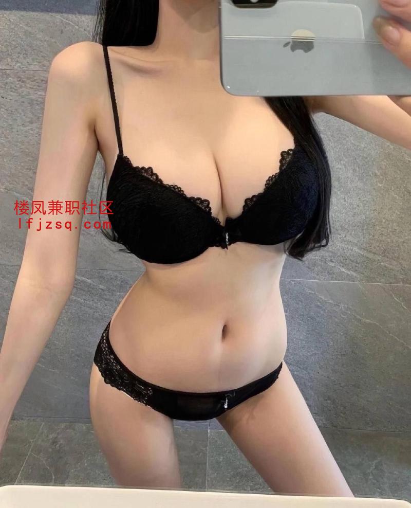 镇江市高颜值大胸美女