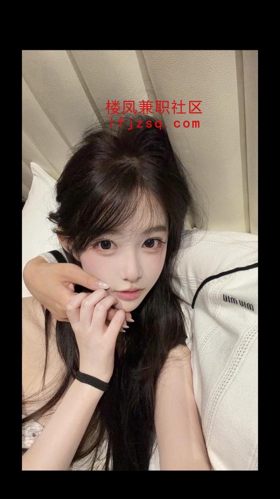 上城兼职极致诱惑嫩鲍紧致多汁小软妹