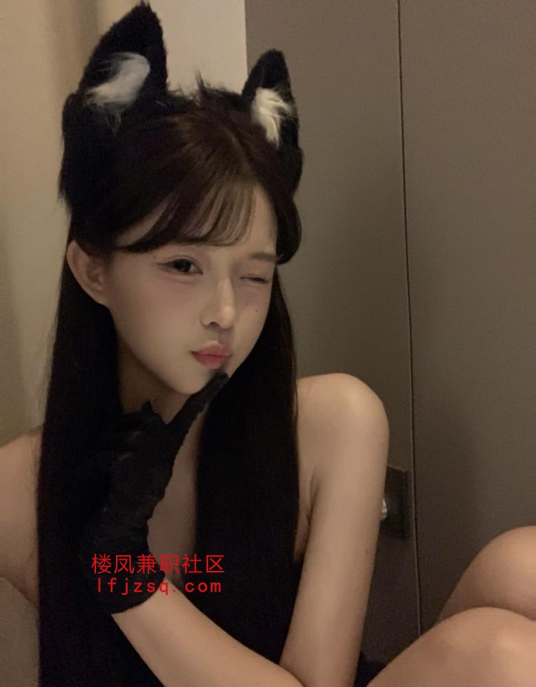 性感大胸翘臀熟女