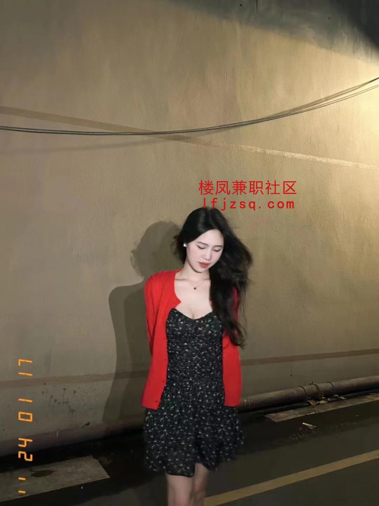 漂亮丰满翘臀御姐