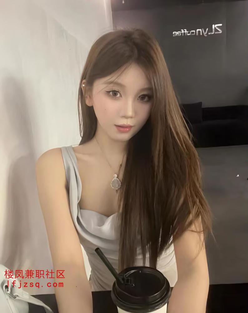 佛山床上尤物蜜桃臀大胸妹子