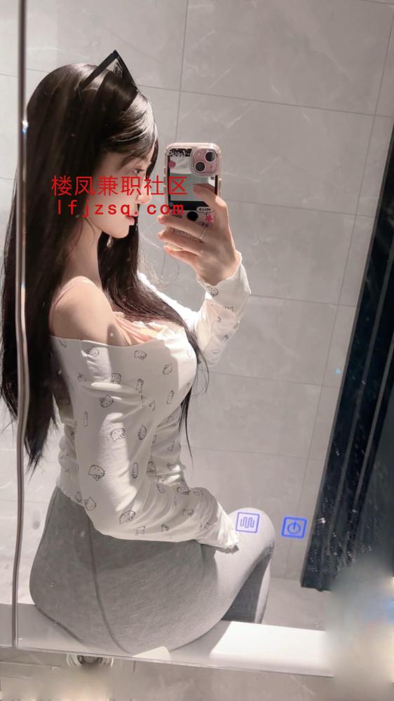 天河身材比例很好不催钟的嫩妹