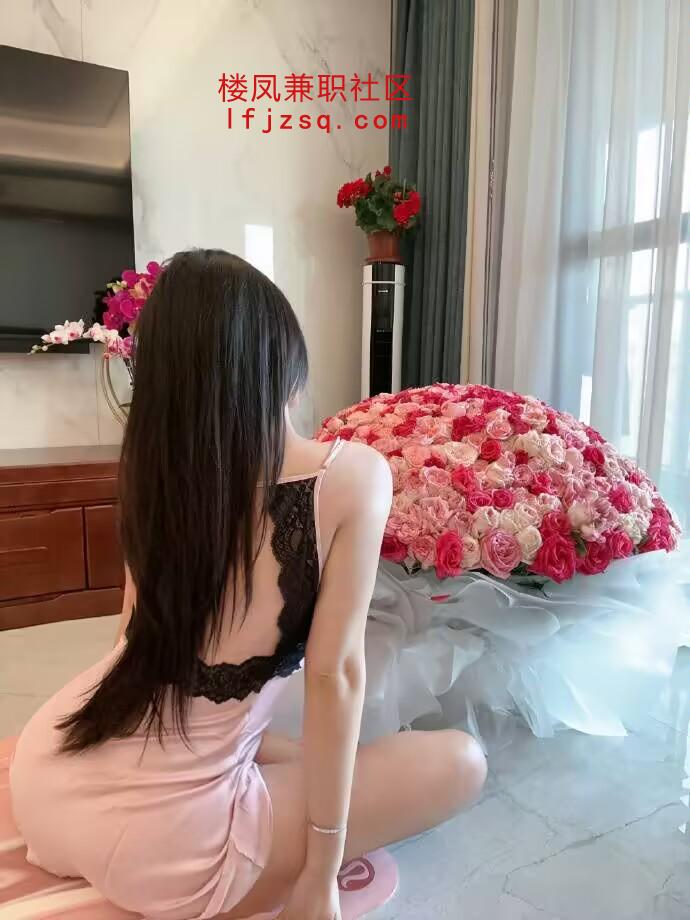 出差朋友介绍极品御姐妹子