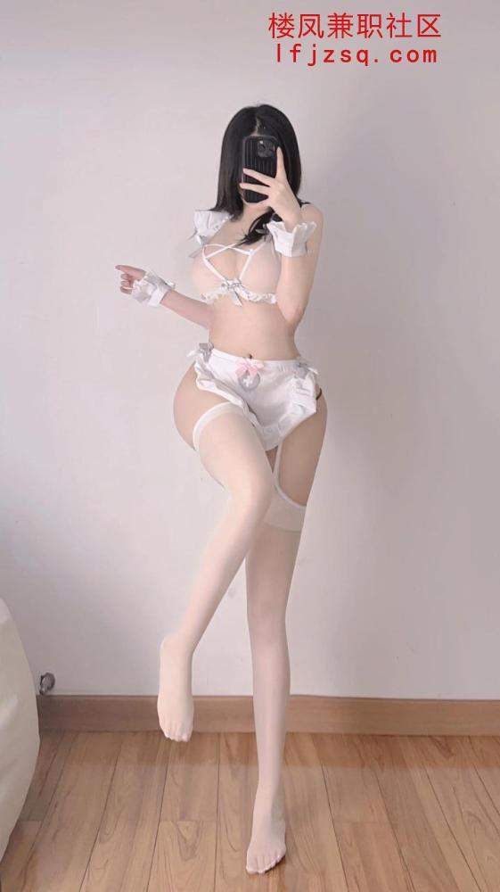 武汉00后嫩妹自做自聊有公寓