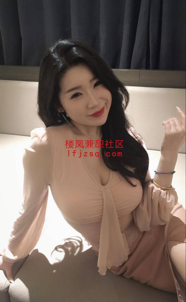 风骚大奶服务棒妹子