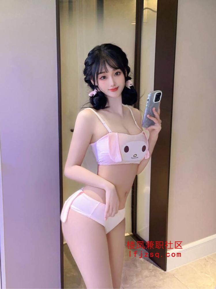 合肥丰满萝莉大白兔推油