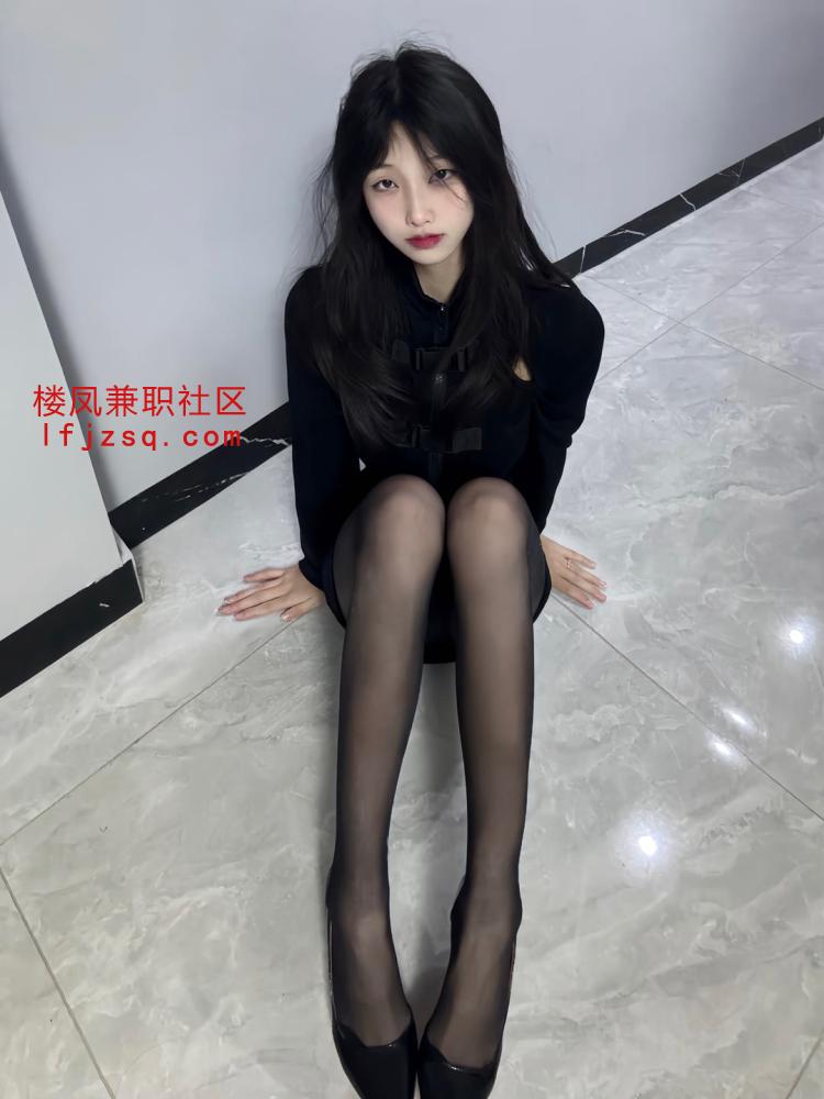 可甜可骚的年轻小妹榨汁机