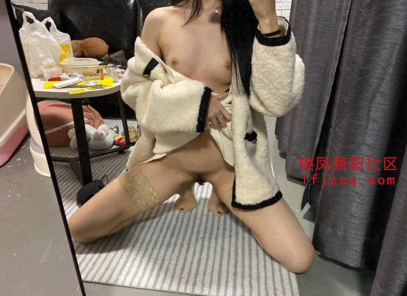 嫩妹黑丝可撕粉红嫩逼又欲又骚