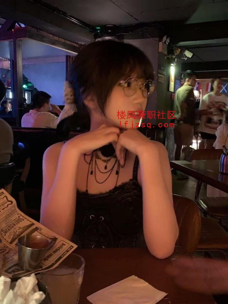 叙州区白虎肥臀小少妇
