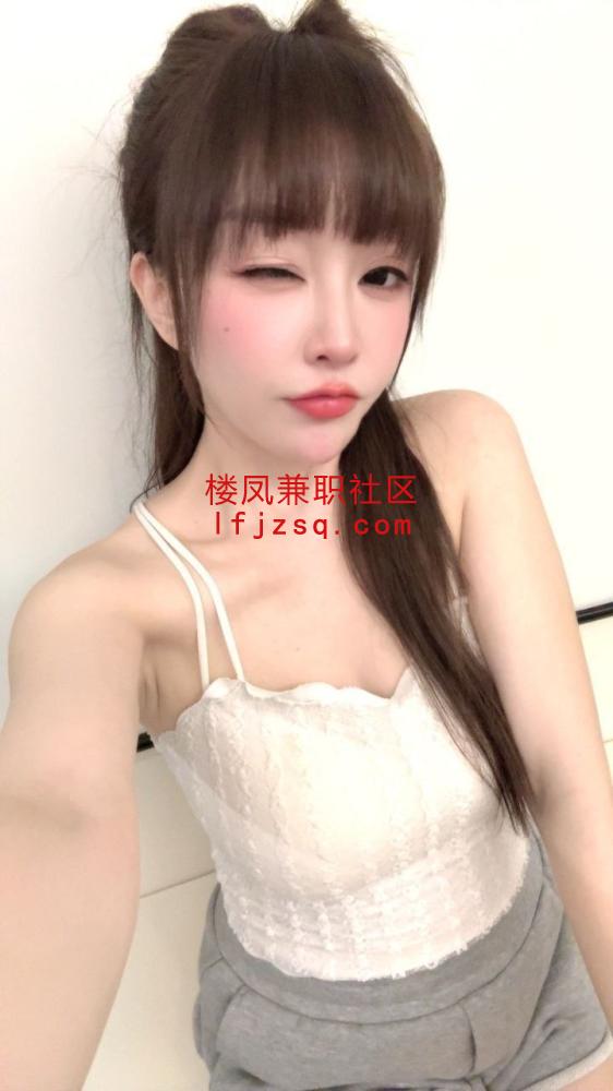渭南嫩妹骚穴很紧插进去一直淫语不断