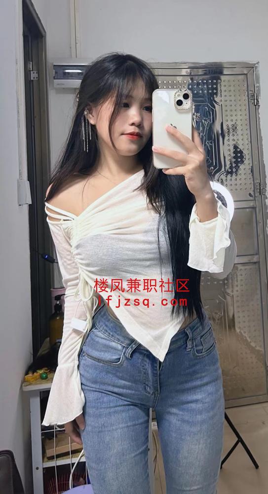零零后小甜妹汁水超多