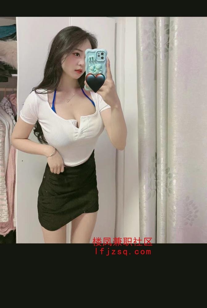 打卡水润小腰精姐姐
