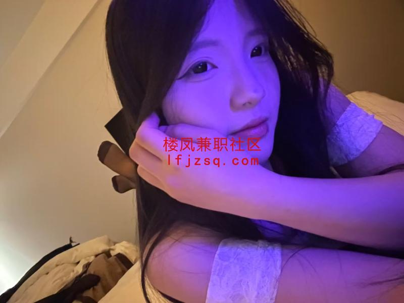 水嫩逼紧学生妹会潮喷  可外