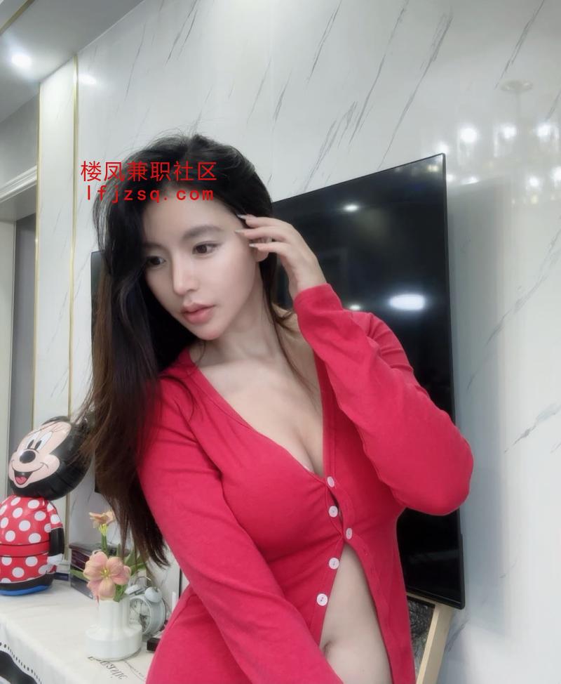 性感黑丝上粉下嫩多汁御姐兼职可约