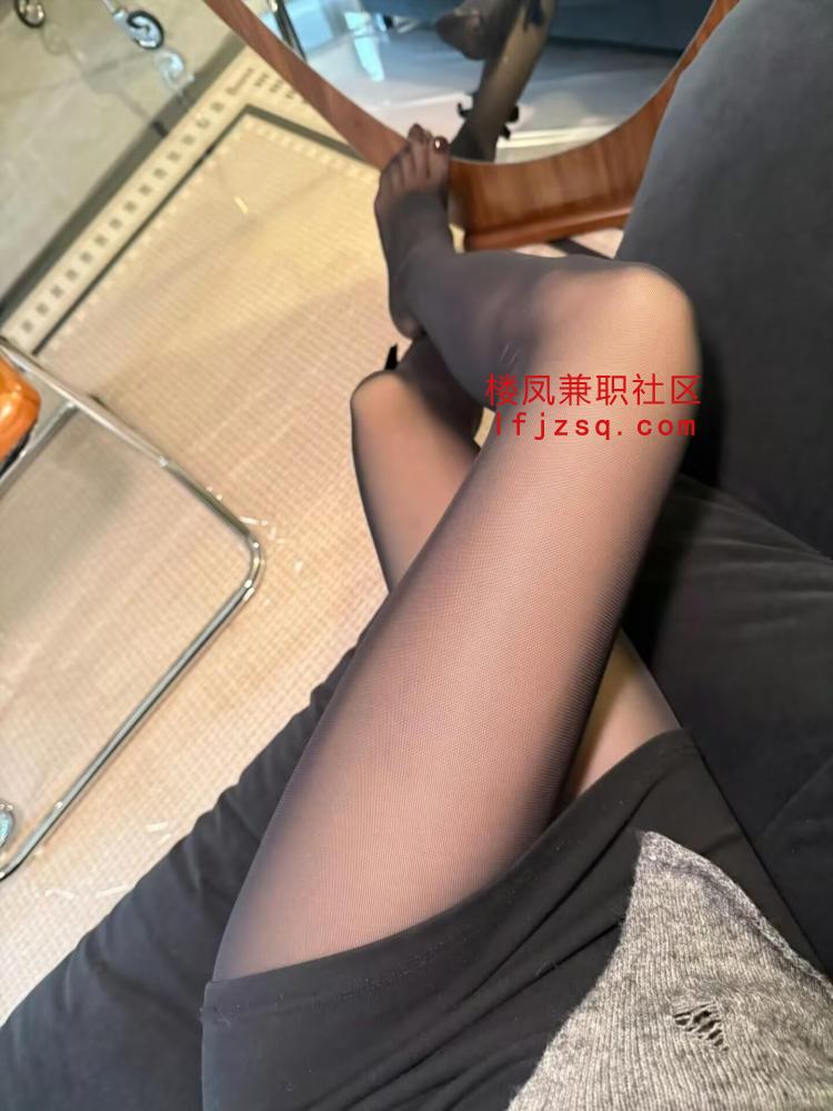 性感黑丝上粉下嫩多汁御姐兼职可约