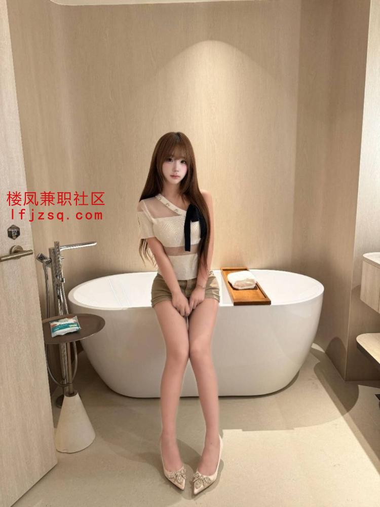 宁波超爽紫色情趣制服小玉