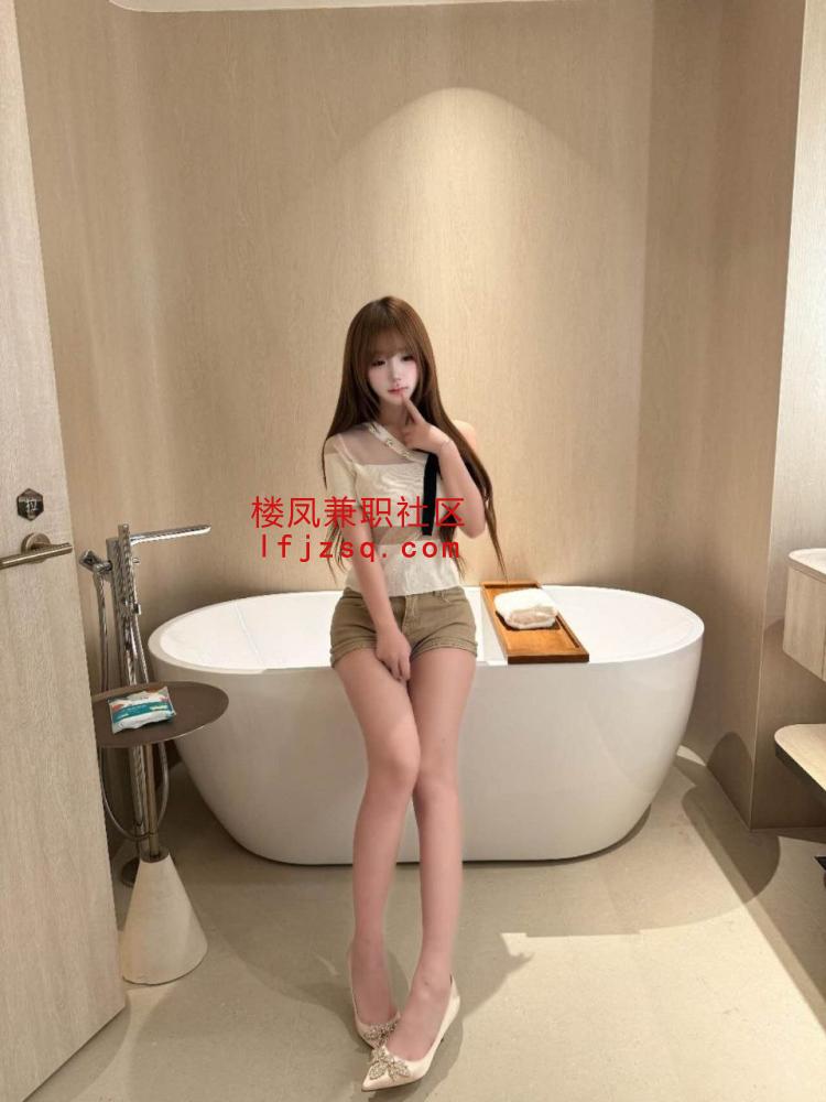 宁波超爽紫色情趣制服小玉