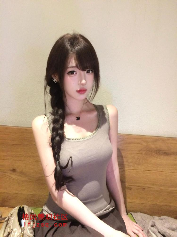 很有韵味妹妹小骚逼一个！