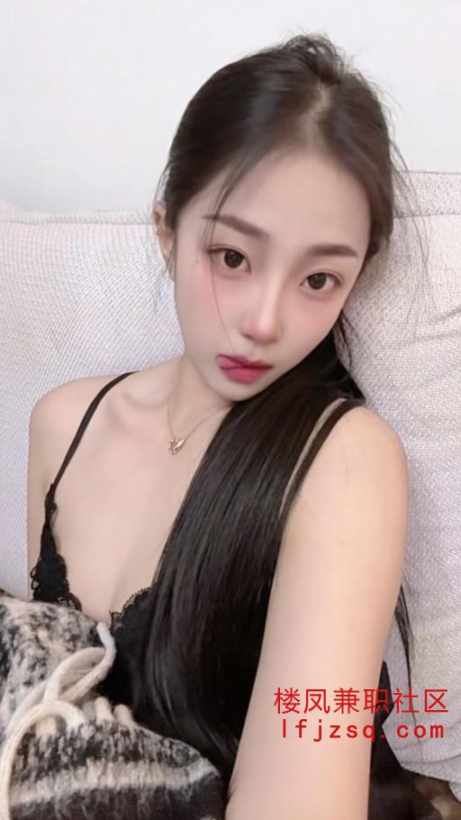 兼职火辣小幺妹性感还耐操