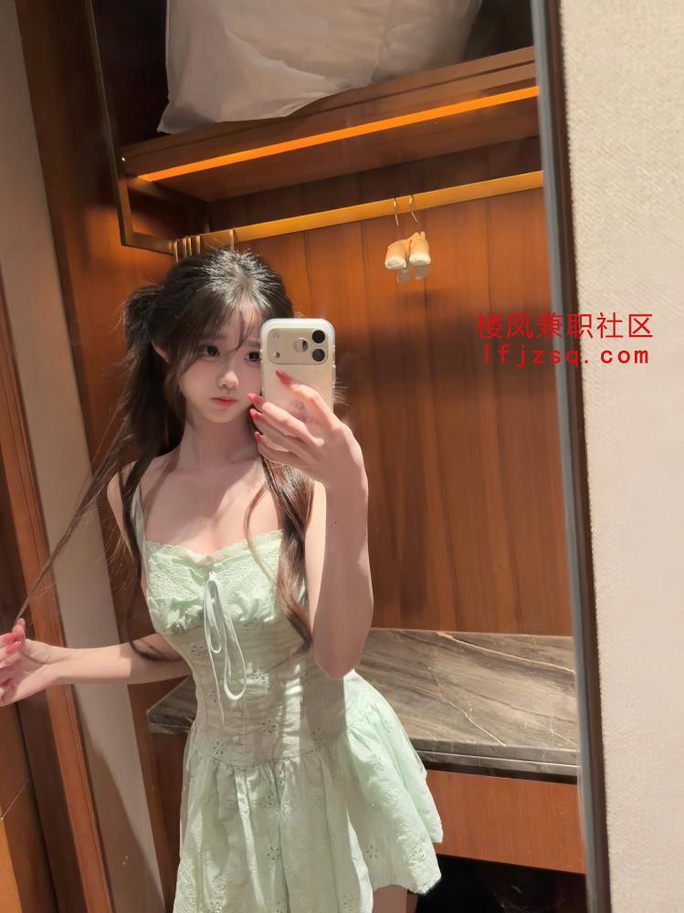 05新人下海兼职御姐妩媚诱惑床叫很骚